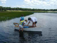 famlaunch2.jpg (64089 bytes)